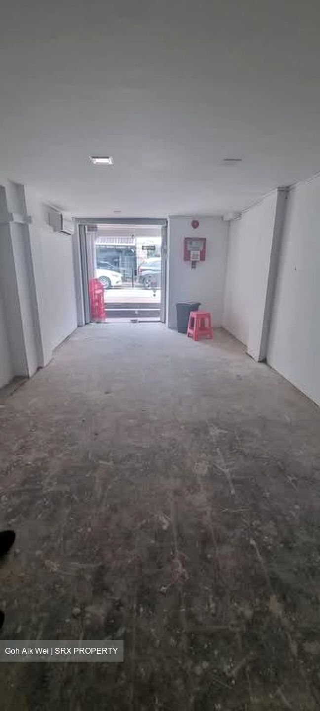 Baghdad Street (D7), Retail #596867891